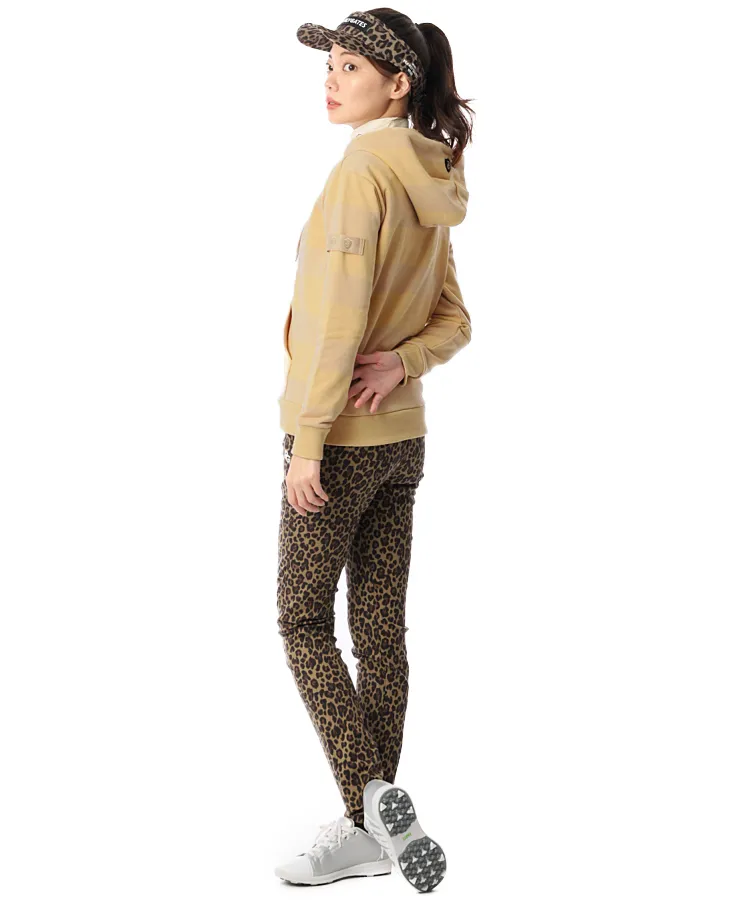 パーリーゲイツの長袖フード付パーカーを使ったスタイリング